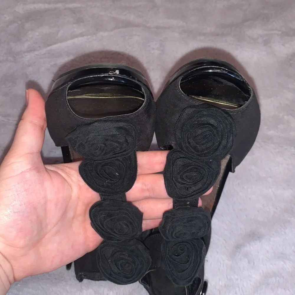 Candies - Black Rose Heels - Picture 7 of 8